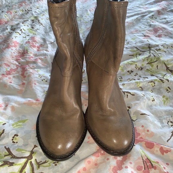 Steve Madden Leather Booties - Picture 3 of 7